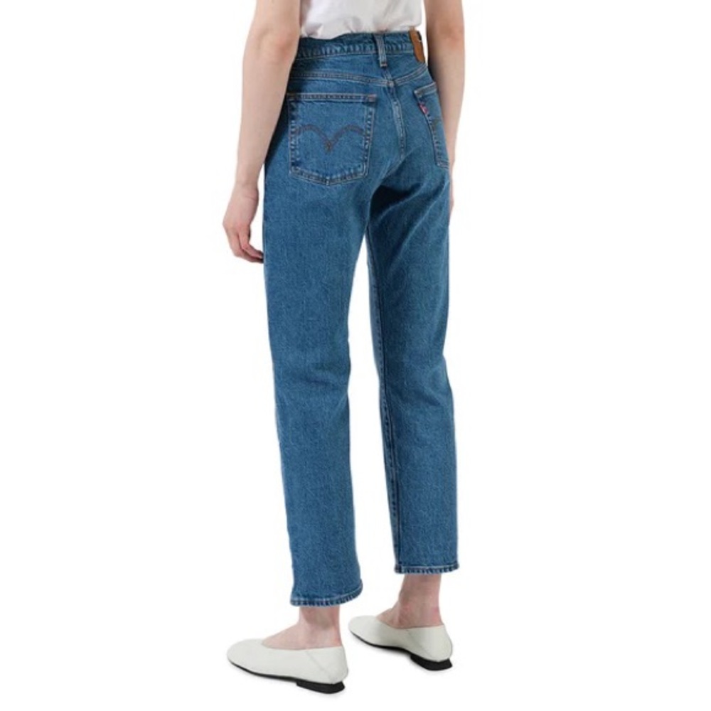 Levi’s Premium Wedgie Straight Jeans Medium Wash - Picture 2 of 13